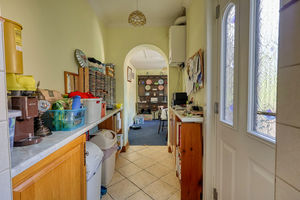 Kitchen- click for photo gallery